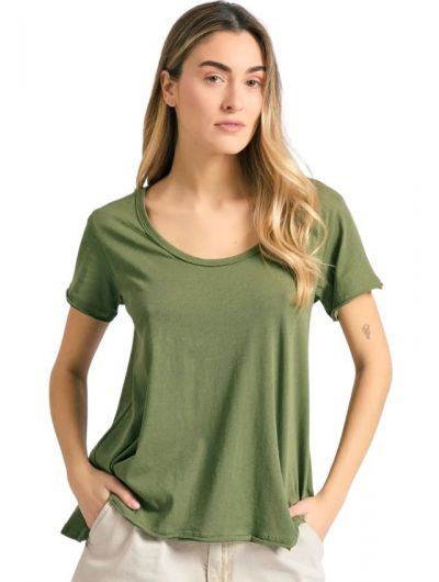 Funky Buddha γυναικείο t-shirt με στρογγυλή λαιμόκοψη FBL011-111-04