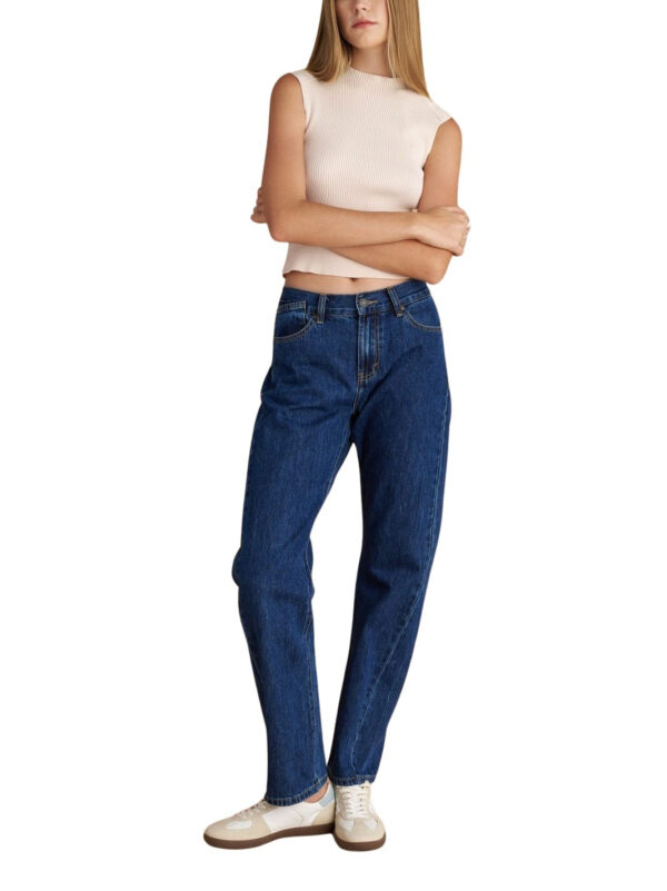 Attrattivo γυναικείο παντελόνι τζιν straight 9921647 Attrattivo γυναικείο παντελόνι τζιν straight 9921647