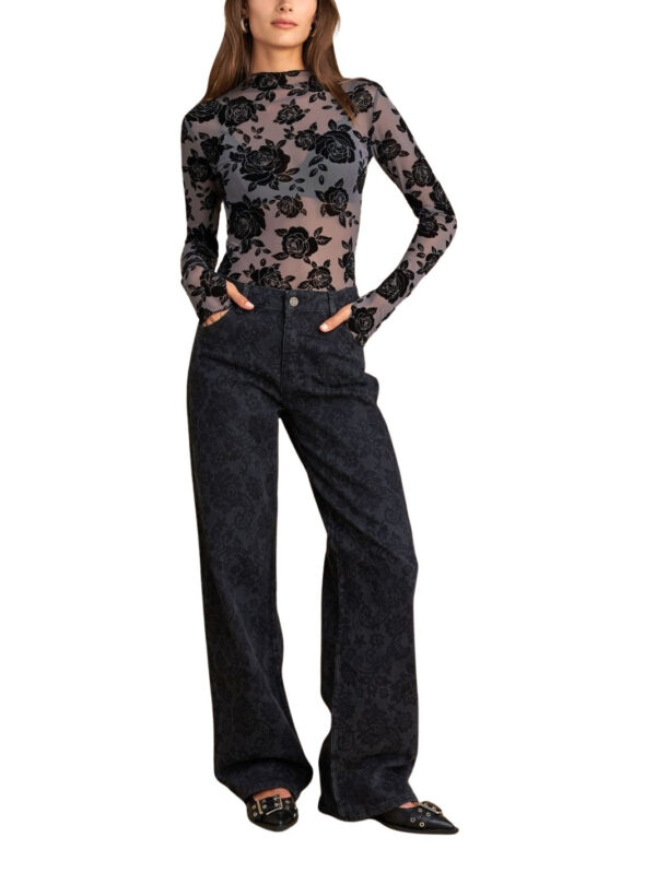 Attrattivo γυναικείο παντελόνι τζιν wide leg με ανάγλυφο μοτίβο 9921679 Attrattivo γυναικείο παντελόνι τζιν wide leg με ανάγλυφο μοτίβο 9921679