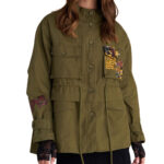 Attrattivo γυναικείο μπουφάν παρκά με σχέδια 9921818