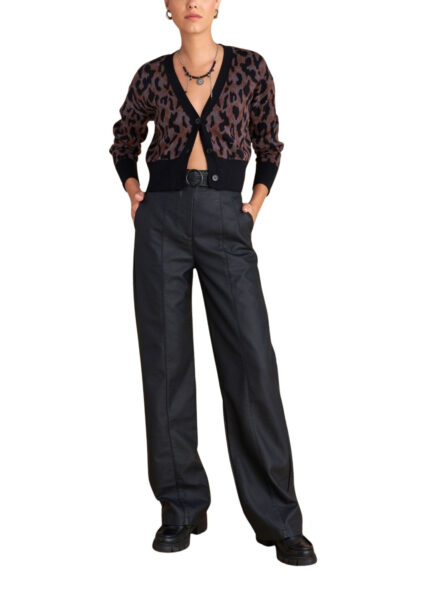 Attrattivo γυναικείο παντελόνι δερματίνης με ζώνη 9921529