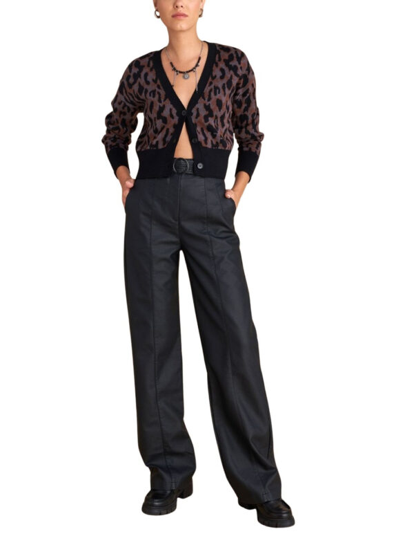 Attrattivo γυναικείο παντελόνι δερματίνης με ζώνη 9921529 Attrattivo γυναικείο παντελόνι δερματίνης με ζώνη 9921529