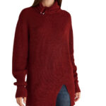 Attrattivo γυναικεία μακριά πλεκτή μπλούζα με ασημί λεπτομέρεια 9P22958