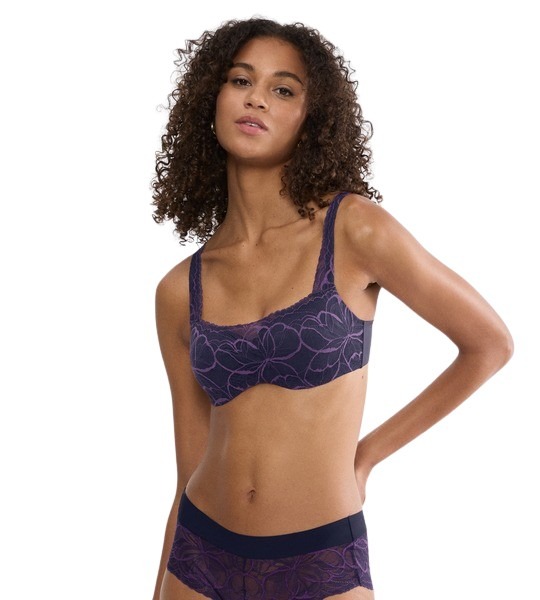 Triumph Body Make-Up Illusion Lace Balconette γυναικείο σουτιέν Cup C 10219845 Triumph Body Make-Up Illusion Lace Balconette γυναικείο σουτιέν Cup C 10219845