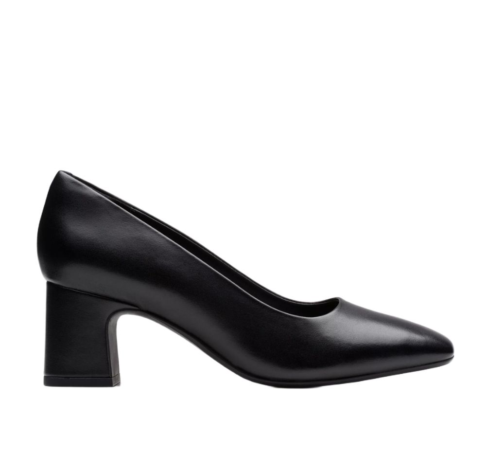 Clarks γυναικείες δερμάτινες γόβες με χαμηλό τακούνι 26183032