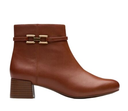 Clarks γυναικείο δερμάτινο ανατομικό μποτάκι 26184202