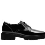 Clarks γυναικεία Oxfords λουστρίνι 26184492