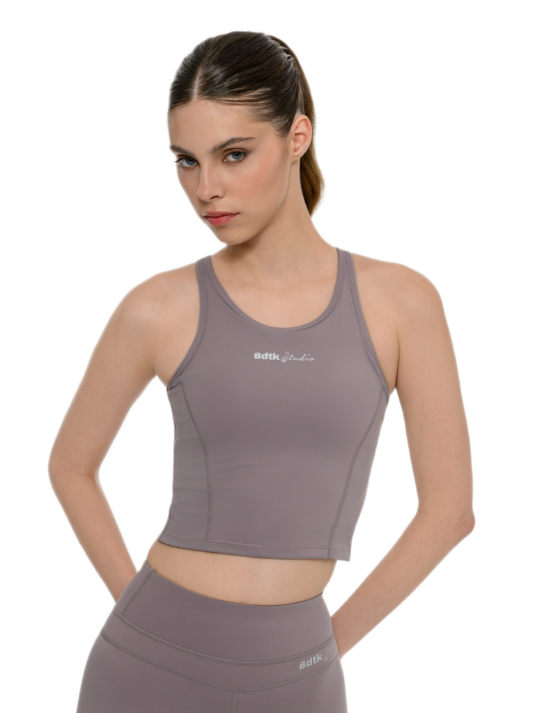 Bdtk γυναικείο αθλητικό αμάνικο crop top με τύπωμα bdtk studio 1261-908520