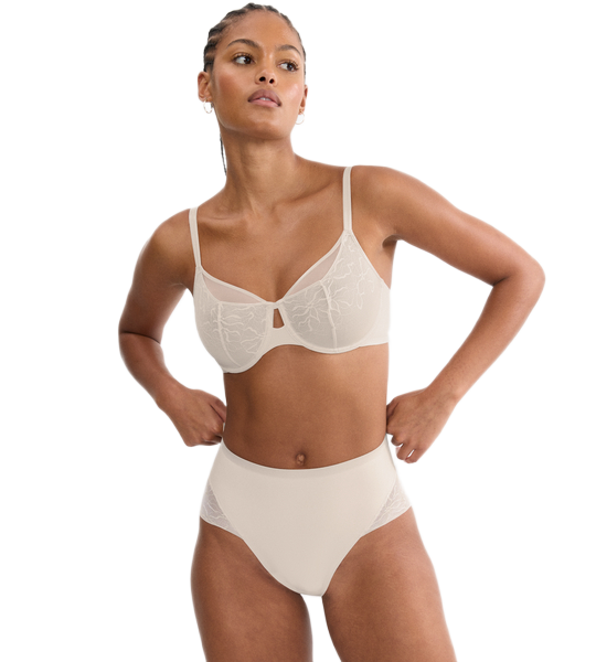 Triumph Comfort Contour W01 γυναικείο σουτιέν minimizer Cup E 10226401 Triumph Comfort Contour W01 γυναικείο σουτιέν minimizer Cup E 10226401